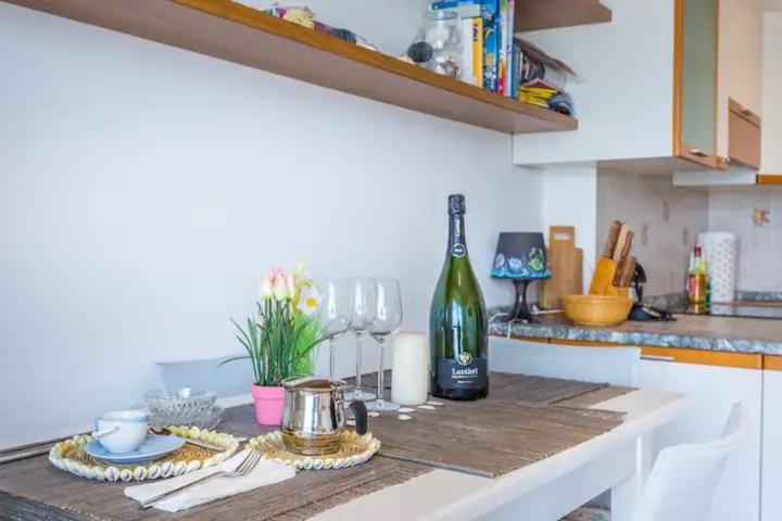Splendido Attico, Piscina E Vista Mare Apartment ลินญาโน ซับเบียโดโร ภายนอก รูปภาพ