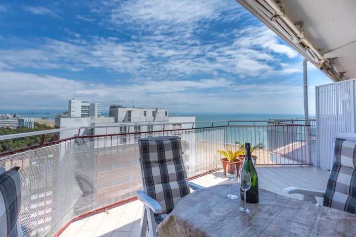 Splendido Attico, Piscina E Vista Mare Apartment ลินญาโน ซับเบียโดโร ภายนอก รูปภาพ